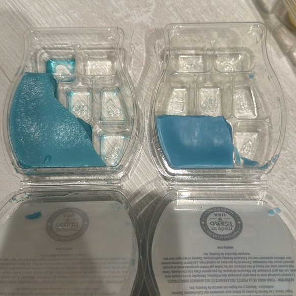 Scentsy wax melts and scent circle, Yankee Candle wax melts - Picture 4 of 7